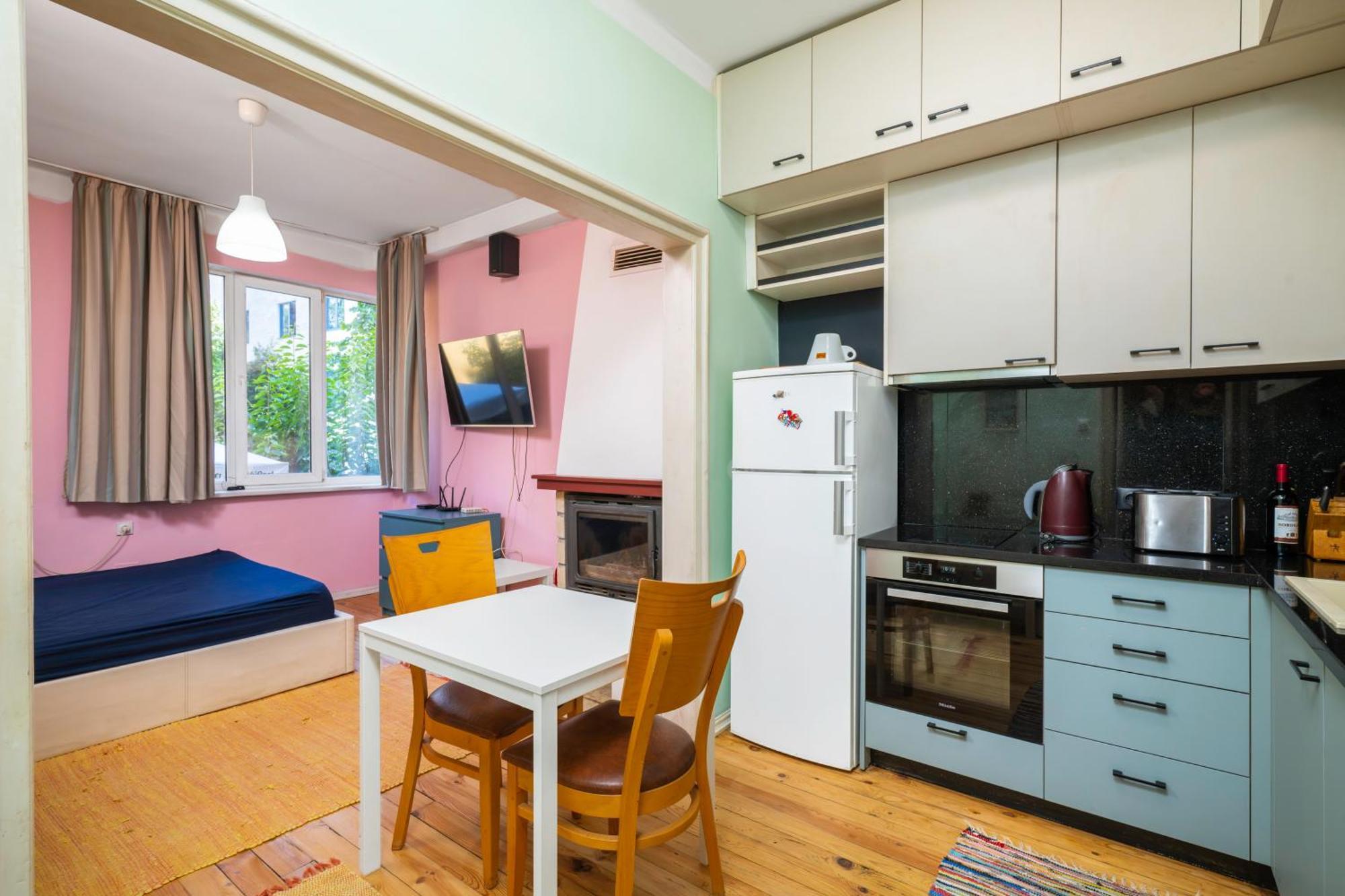 Apartamento Sofia'S 1Bd Colourful Getaway Near Ndk Exterior foto